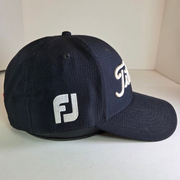 Titleist Pro V1 A‑Flex Tour Performance Fitted Hat Black Size L/XL - Picture 4 of 11